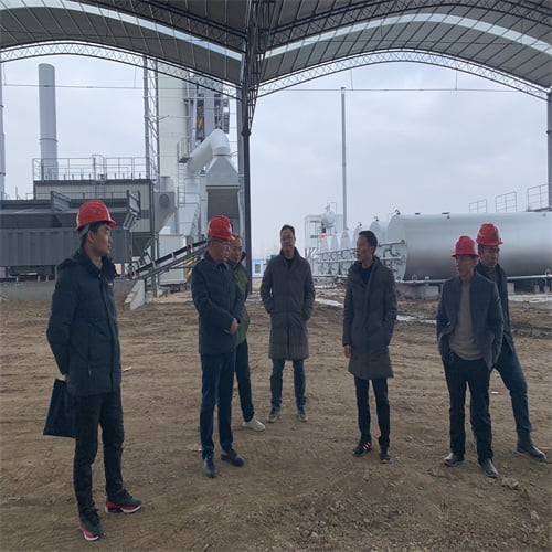 2月9日,河南永和集團(tuán)董事長孔德穩(wěn)視察集團(tuán)公司各項(xiàng)目年后復(fù)工復(fù)產(chǎn)情況
